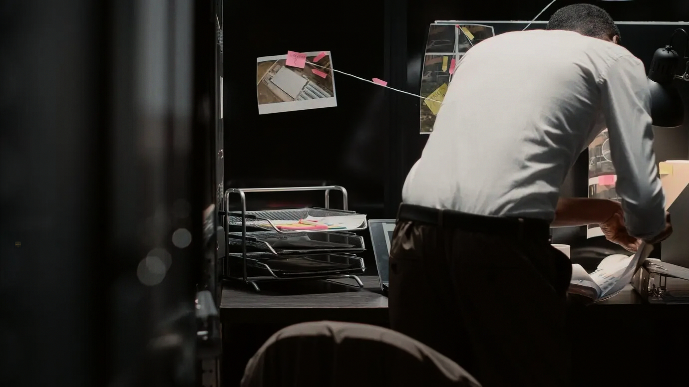 Clean illustration of customer-centred B2B product strategy framework